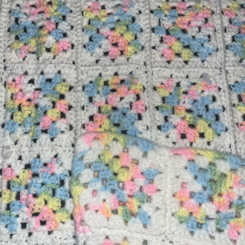 Knitted Blanket Pastel Squares